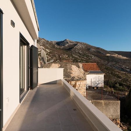 Villa O'Zrna Klis エクステリア 写真