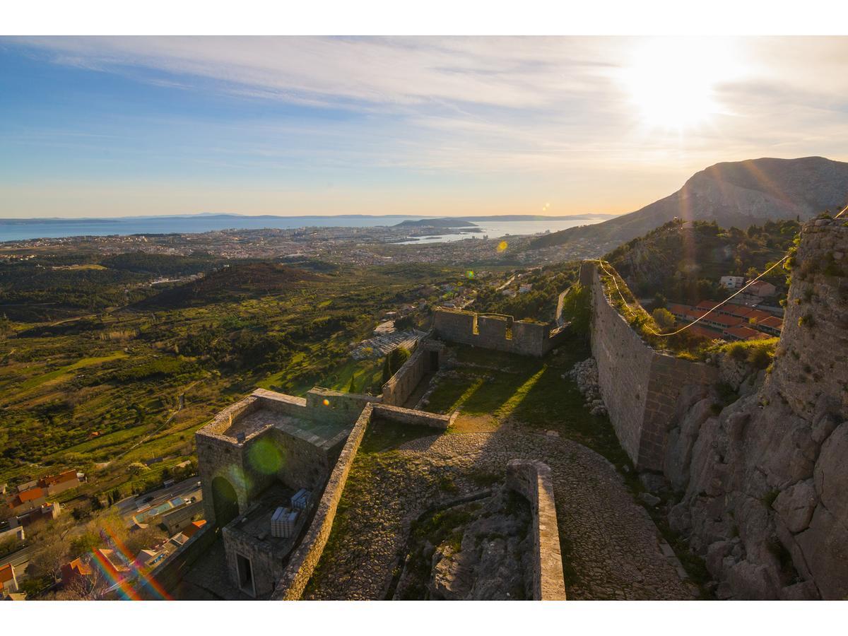Villa O'Zrna Klis エクステリア 写真