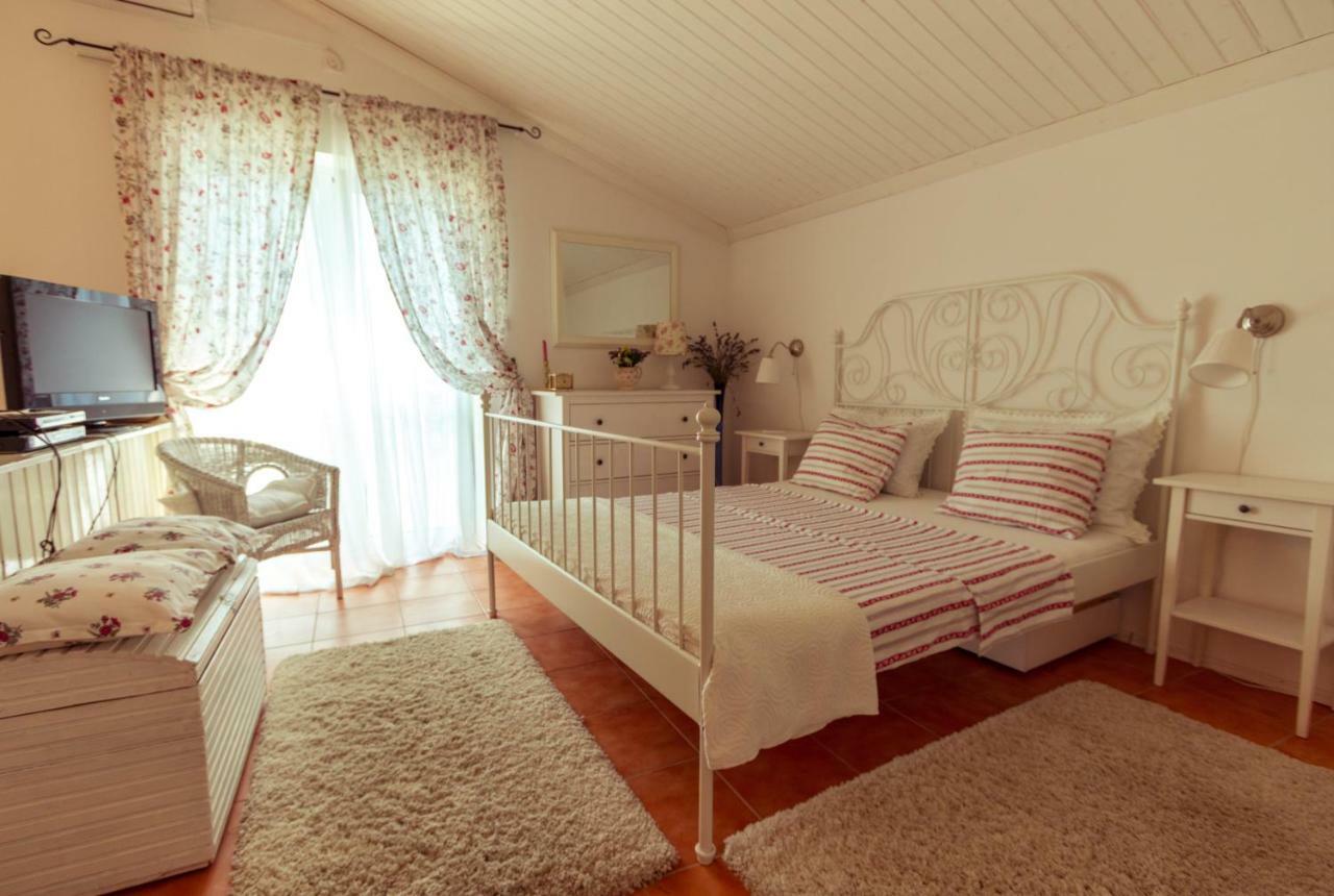 Villa O'Zrna Klis エクステリア 写真